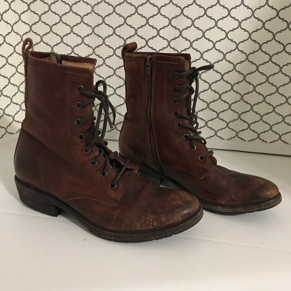 Frye Veronica Distressed Brown Leather Lace-Up Boots Size 6B